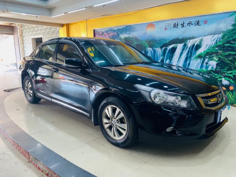东莞09年本田雅阁2