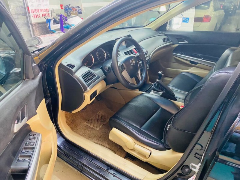 东莞09年本田雅阁7