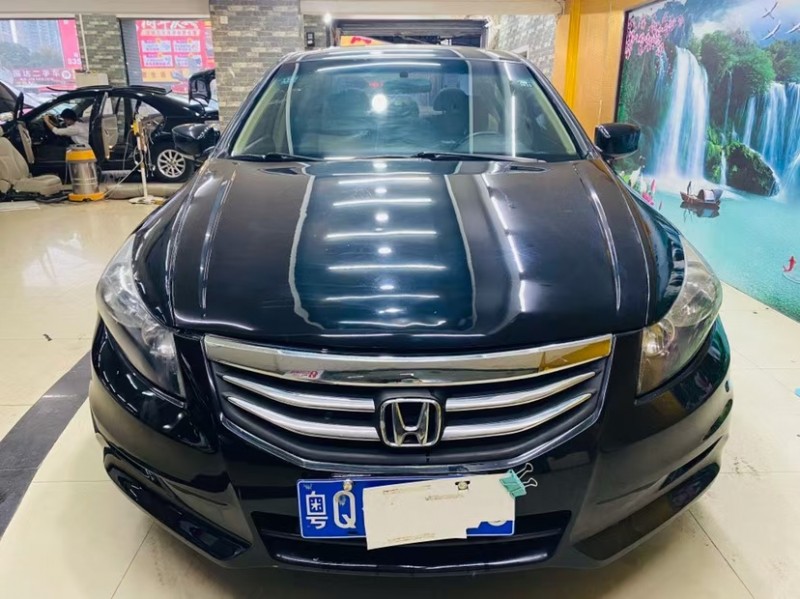 东莞11年本田雅阁1