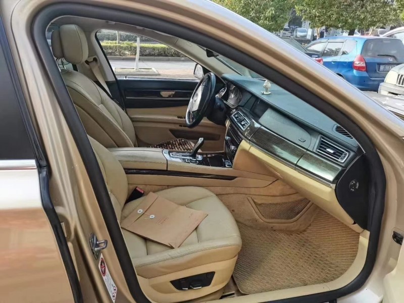 武汉11年宝马7系5