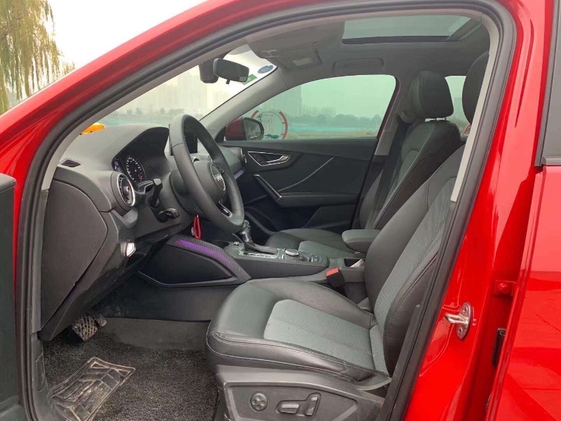 济南19年奥迪Q28