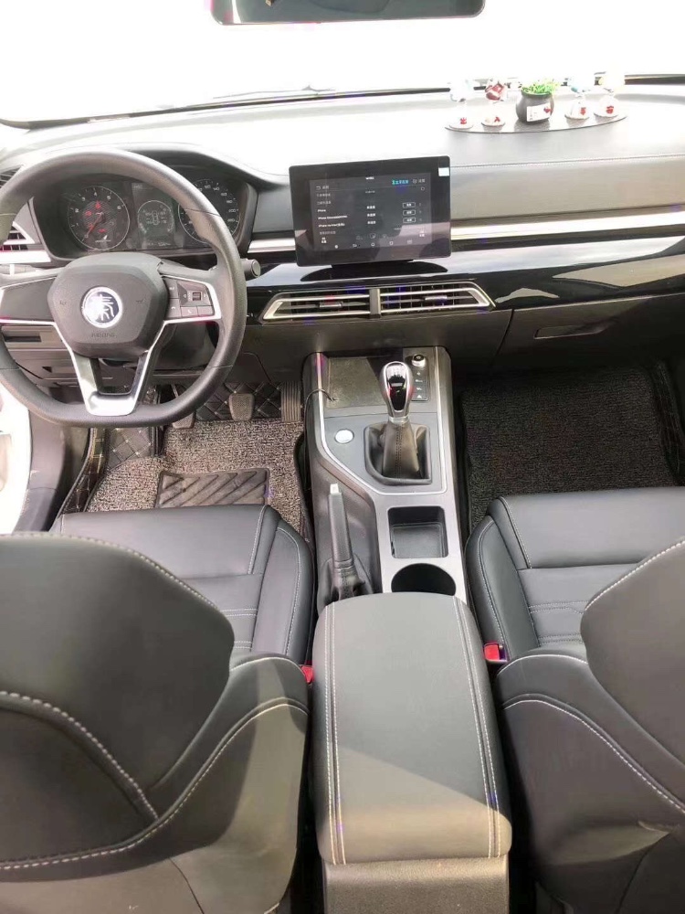 济南19年比亚迪秦8