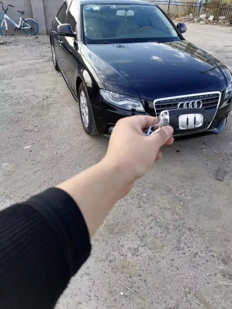 上海12年奧迪A4L3