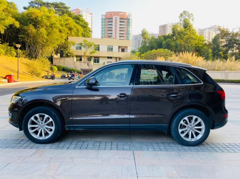 东莞15年奥迪Q54