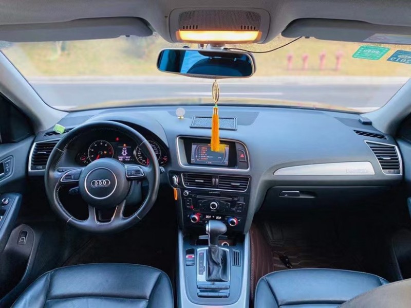 东莞15年奥迪Q57