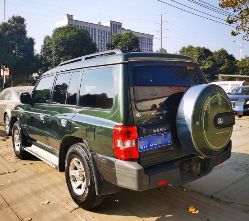 鄭州16年獵豹汽車黑金剛6