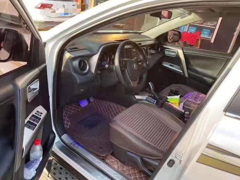 保定15年丰田RAV43