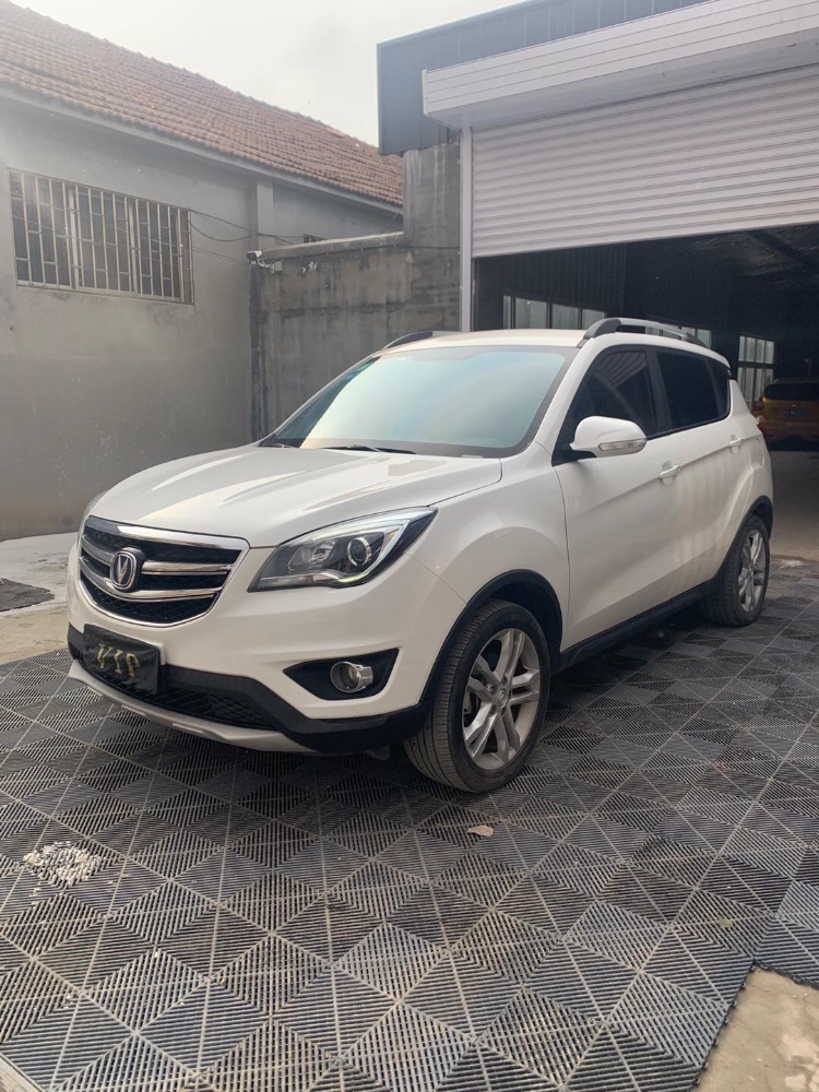 青岛17年长安汽车长安CS353