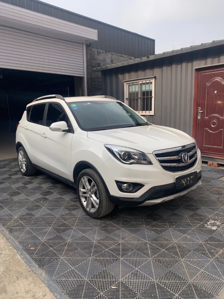 青岛17年长安汽车长安CS352