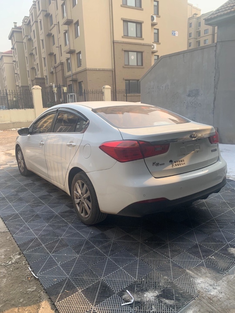 青岛15年起亚K36