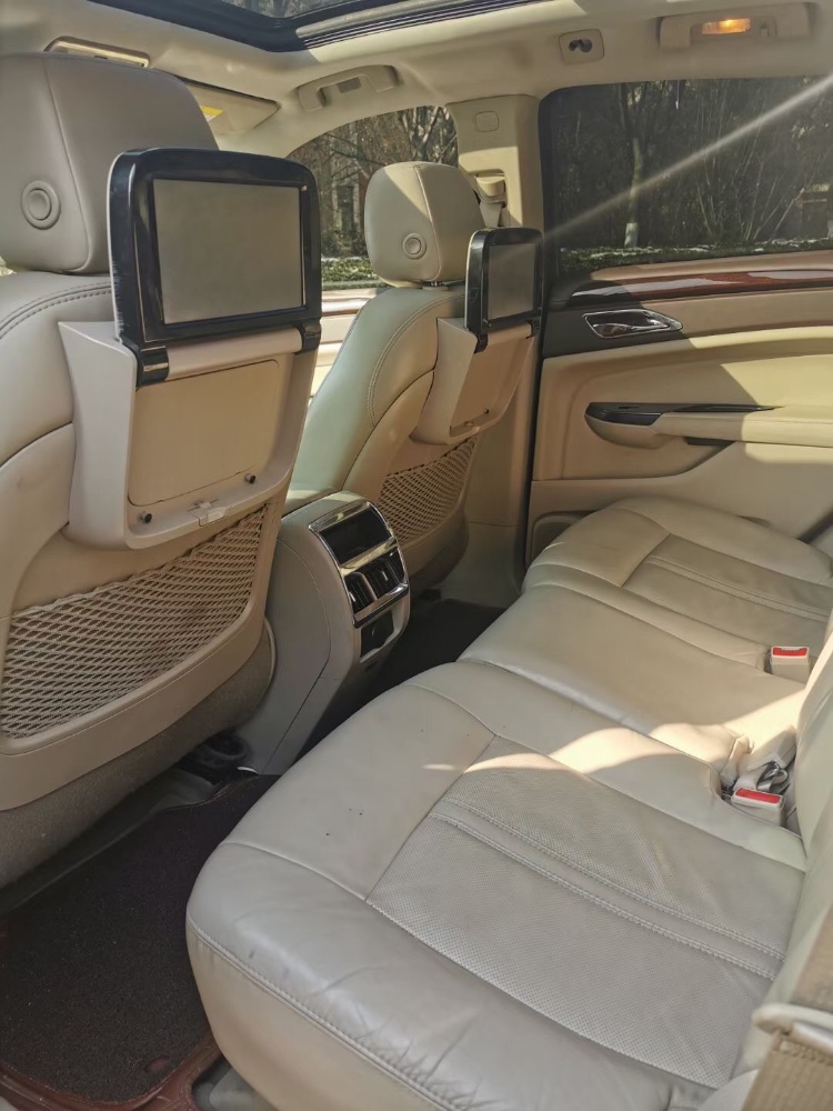 青岛15年凯迪拉克SRX7