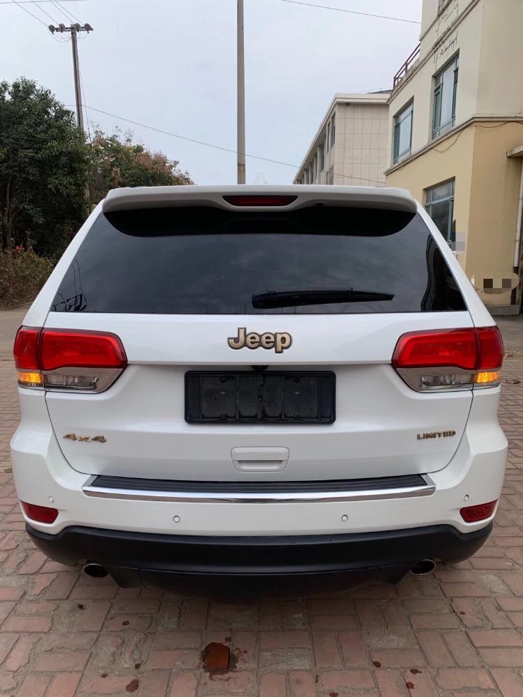 青島14年Jeep大切諾基4