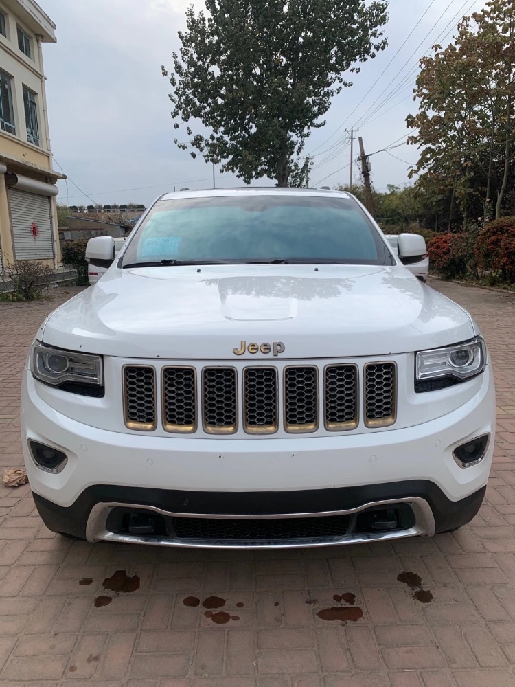 青島14年Jeep大切諾基1