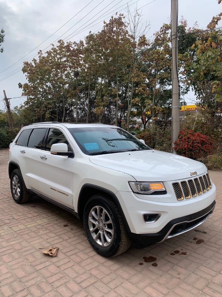 青島14年Jeep大切諾基3