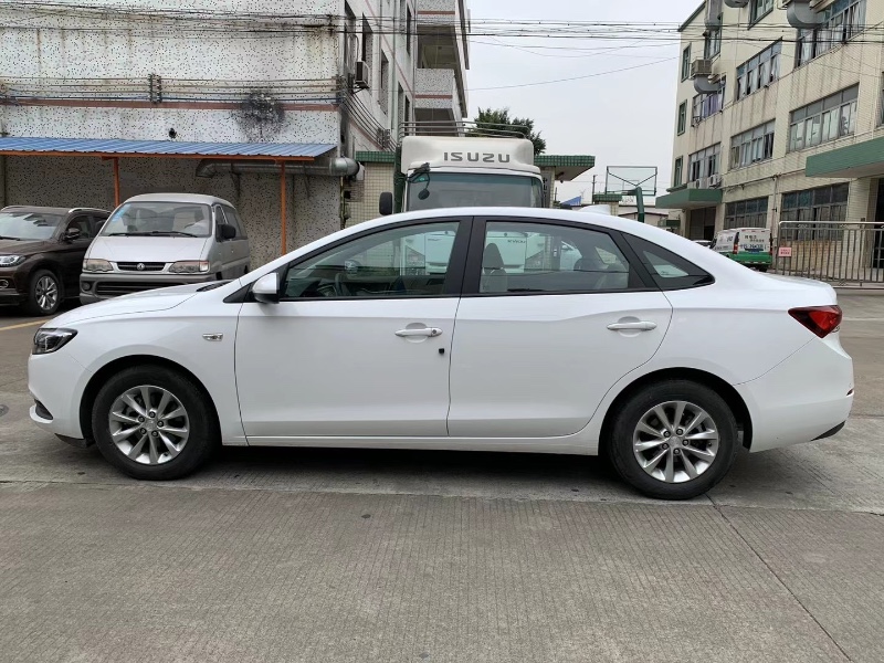 中山19年别克英朗2