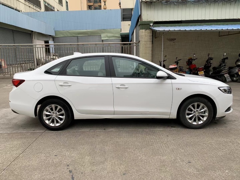 中山19年别克英朗3