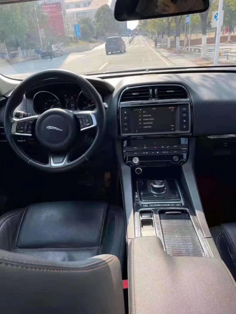 武汉18年捷豹F-PACE3