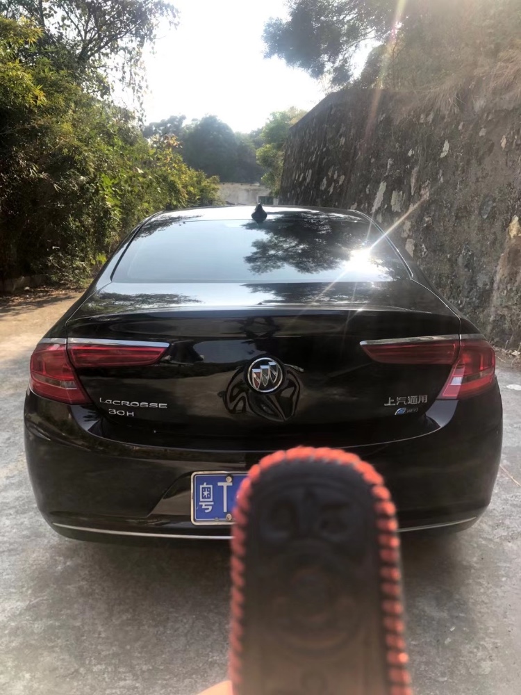 中山17年别克君越4