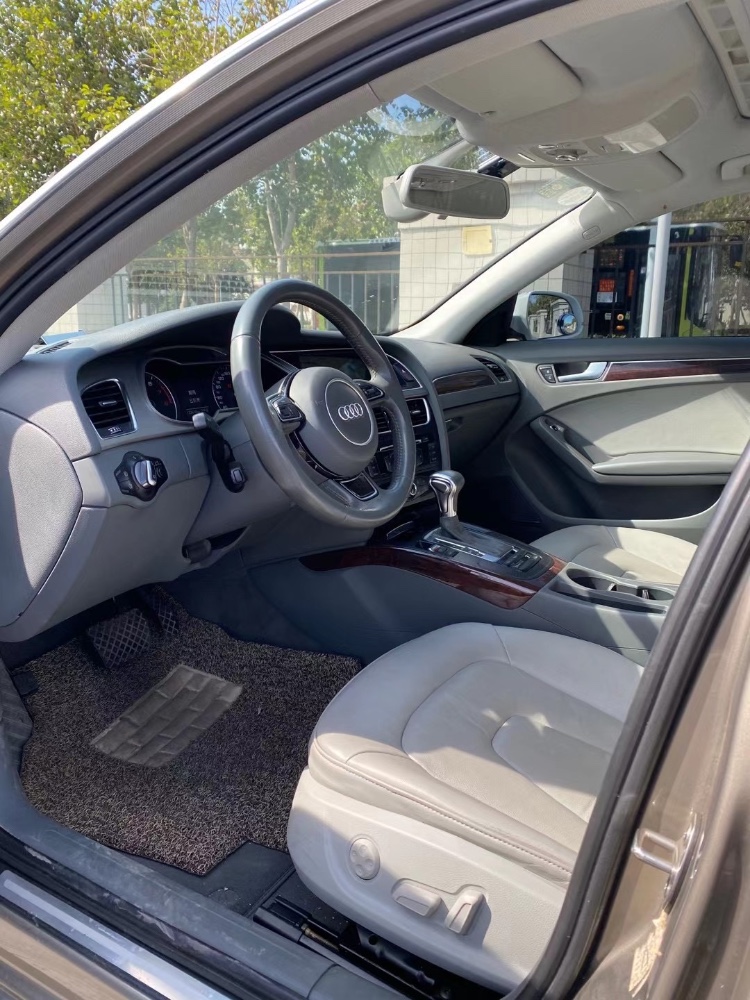 中山13年奥迪A4L6