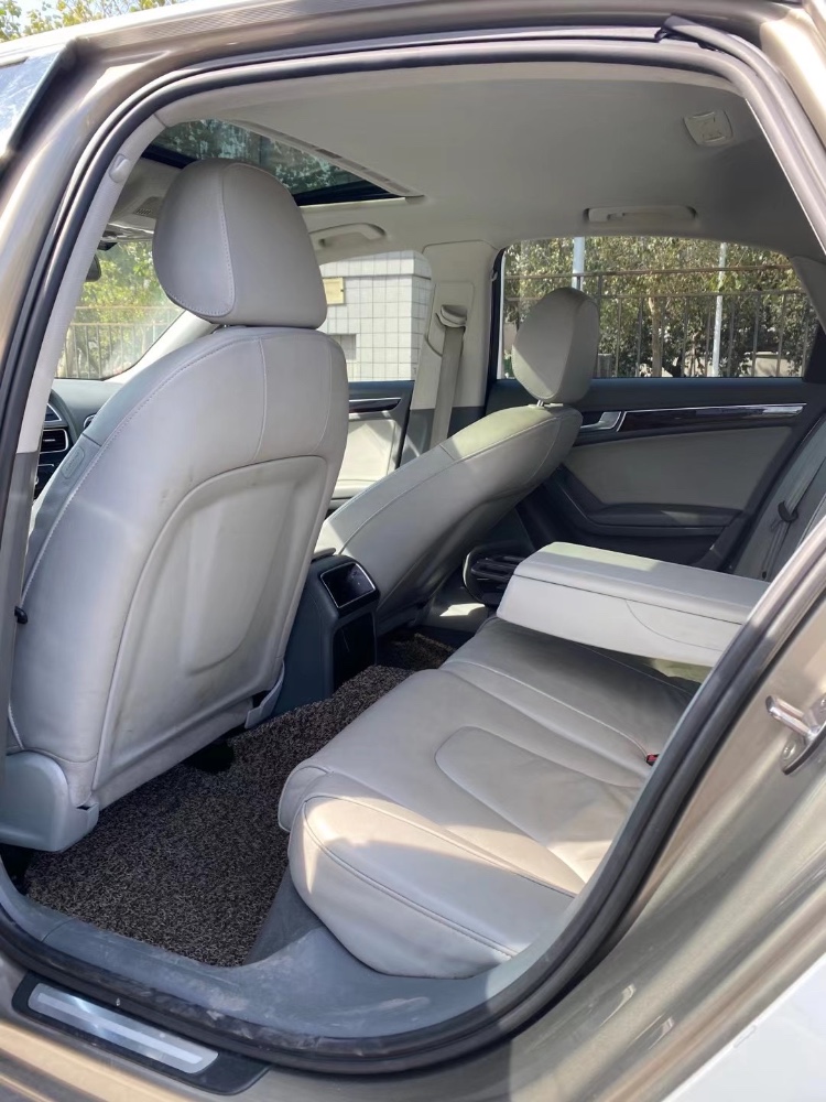 中山13年奥迪A4L7