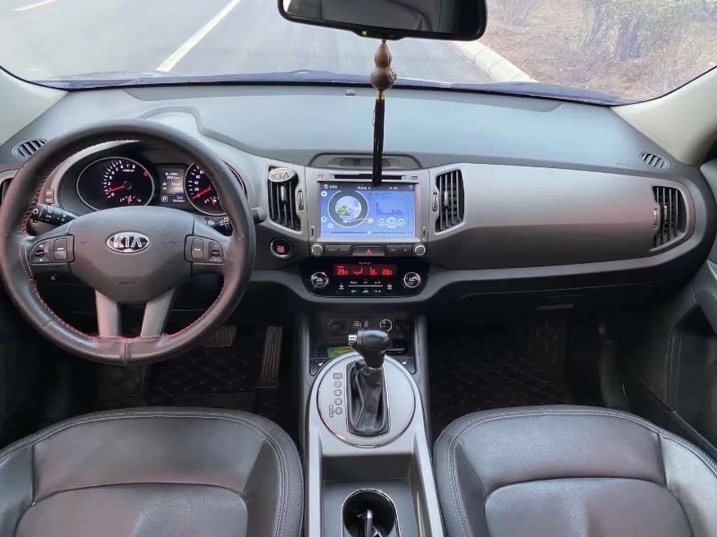 济南15年起亚智跑3