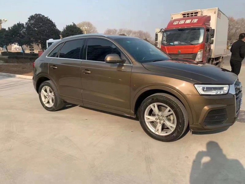 济宁18年奥迪Q38