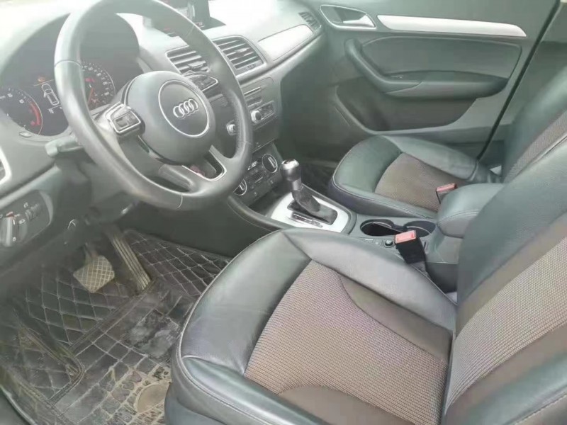 济宁18年奥迪Q36