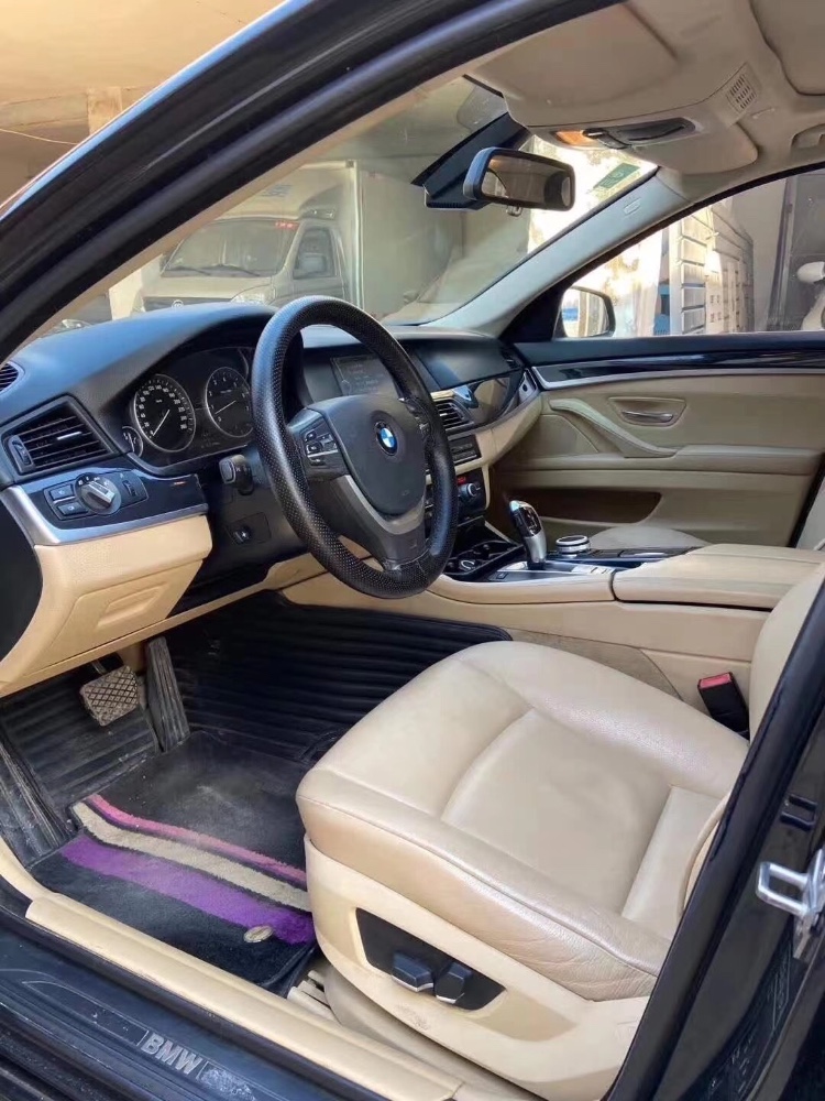 济南12年宝马5系4