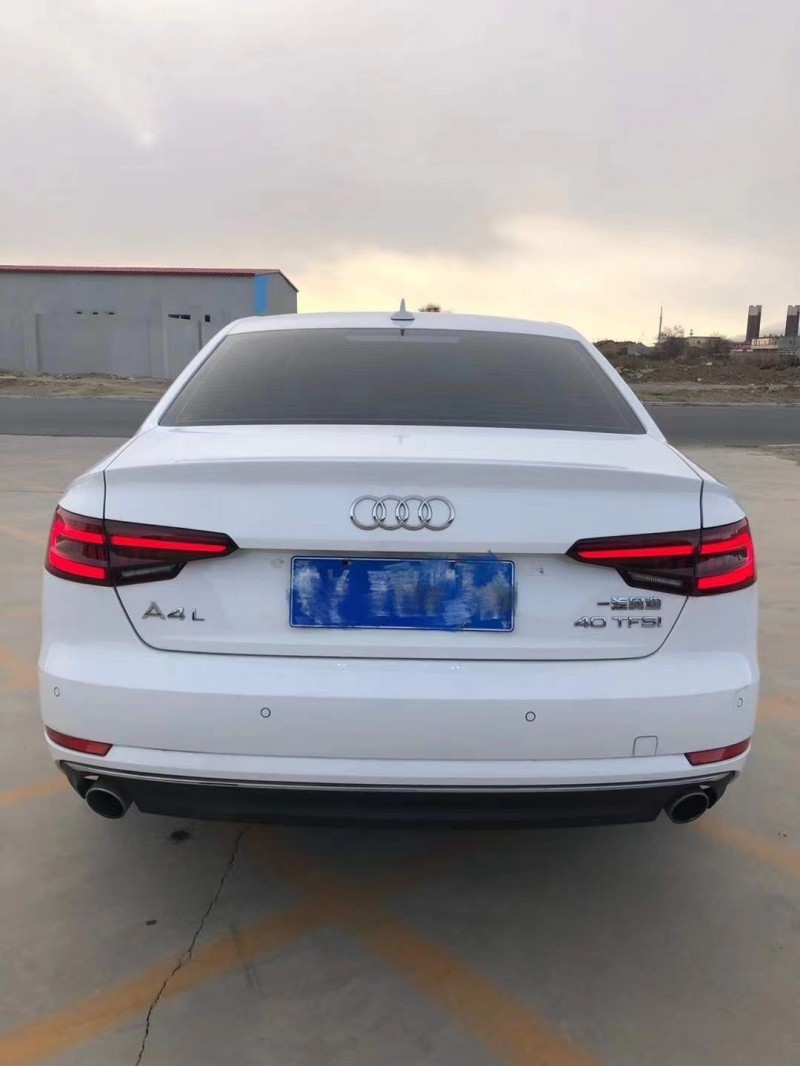 呼和浩特18年奧迪A4L8