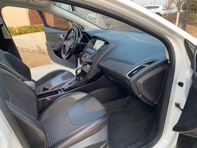 徐州17年福特福克斯8