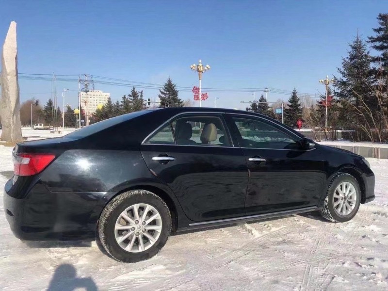 北京14年丰田凯美瑞4