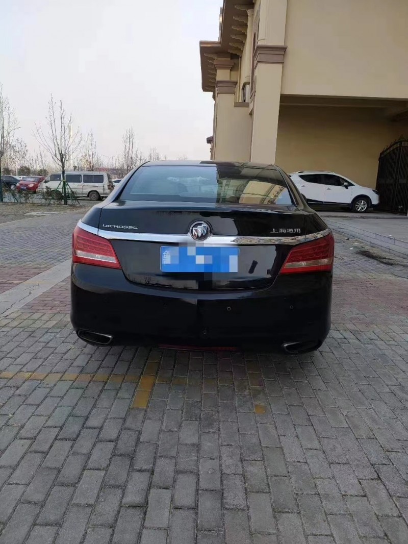 枣庄15年别克君越2