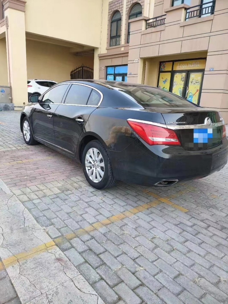 枣庄15年别克君越5