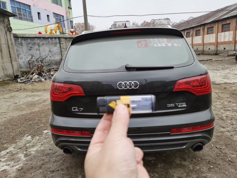 景德鎮14年奧迪Q78
