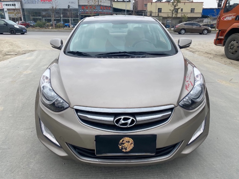 广州15年现代朗动1