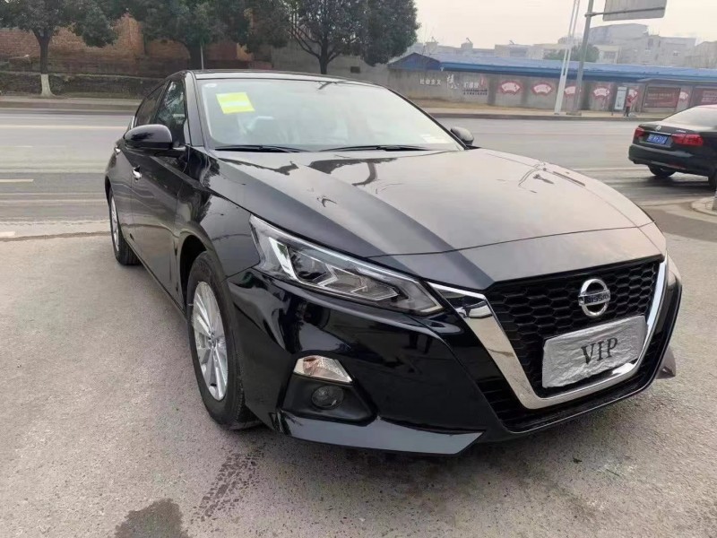 武汉20年日产天籁2