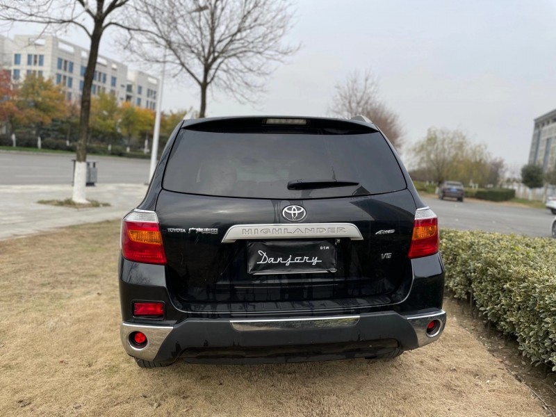 北京11年丰田汉兰达4