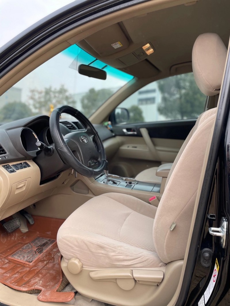 北京11年丰田汉兰达7