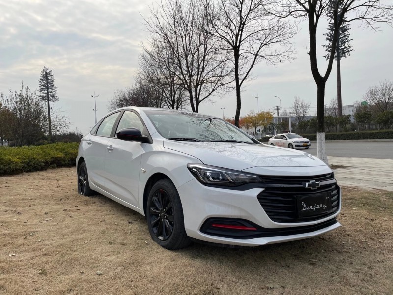 襄阳抵押车20年雪佛兰科鲁泽出售