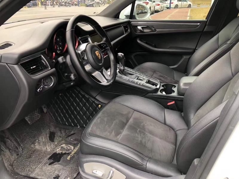 广州14年保时捷Macan4