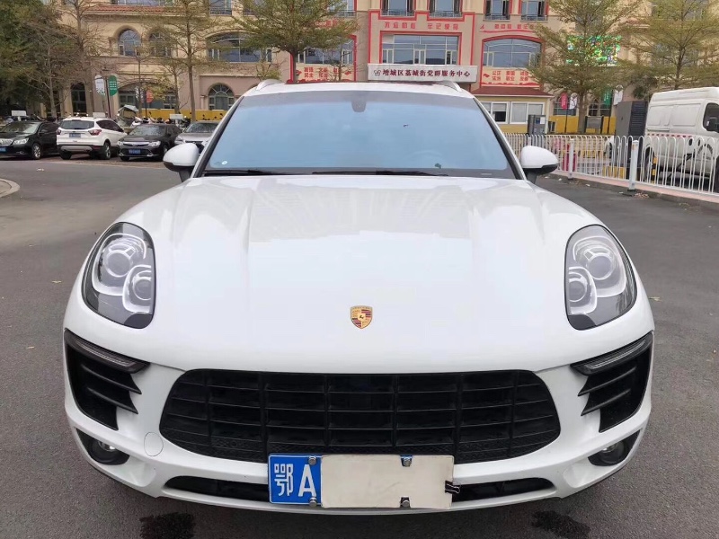 广州14年保时捷Macan1