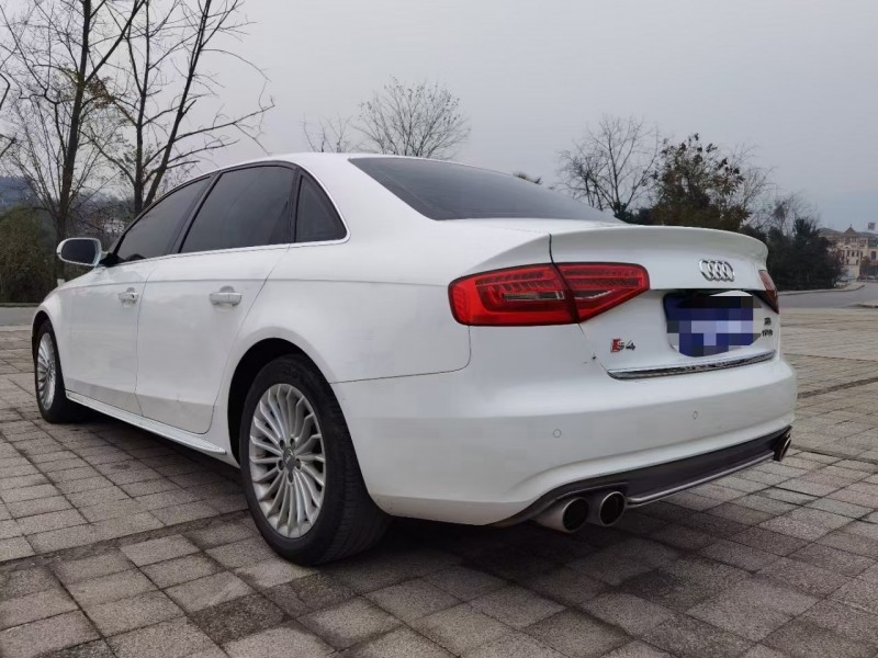 贵阳16年奥迪A4L3