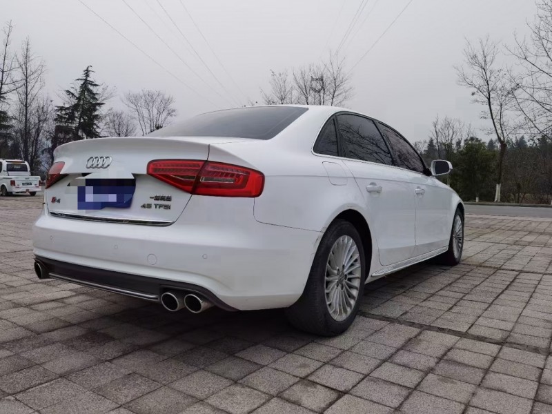 贵阳16年奥迪A4L4