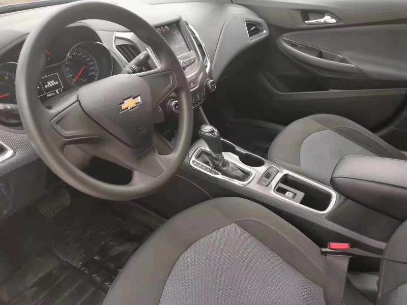 济南17年雪佛兰科鲁兹5