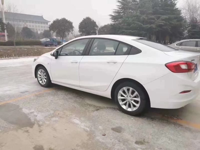 济南17年雪佛兰科鲁兹8