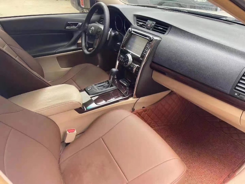 武汉12年丰田锐志5