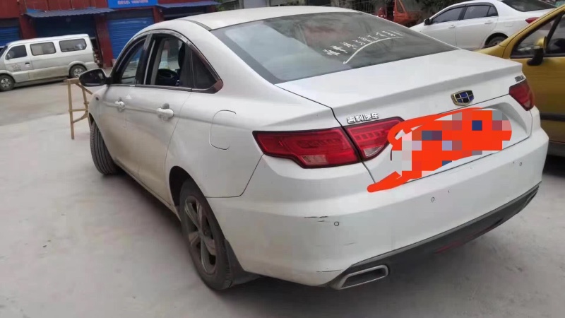 成都18年吉利帝豪2