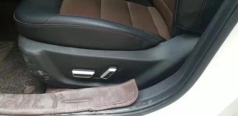 成都18年吉利帝豪4