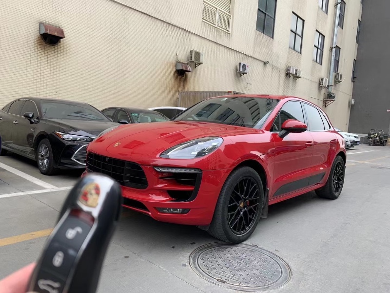 佛山18年保时捷Macan8