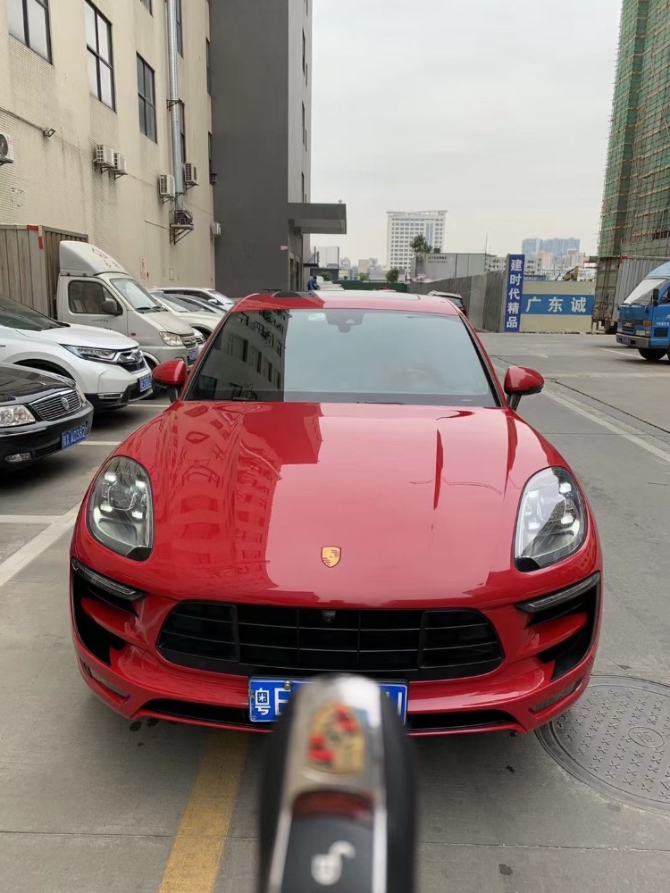佛山18年保时捷Macan9